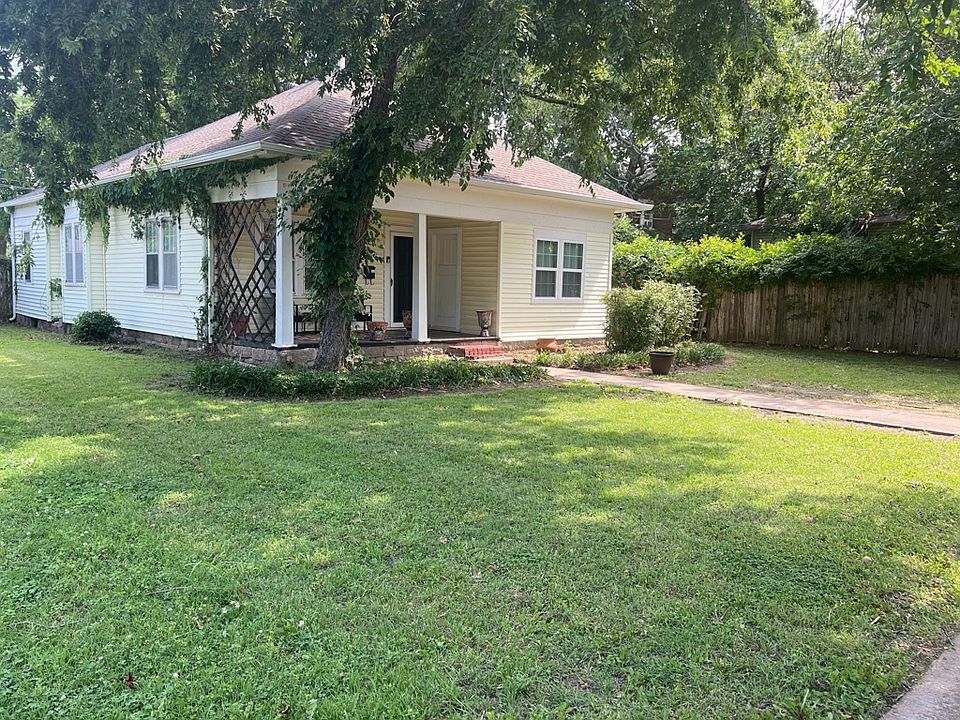 1st image of 224 W Eufaula St