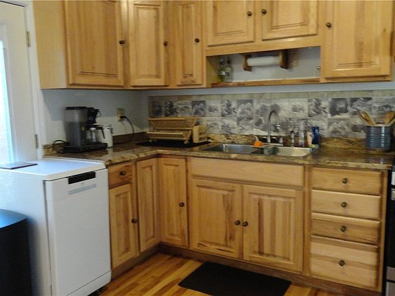 5th image of 1411 21st St W
