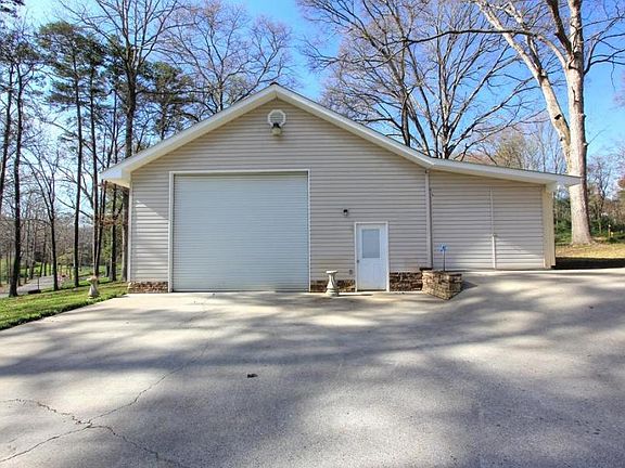 5th image of 2419 Buffalo Ln