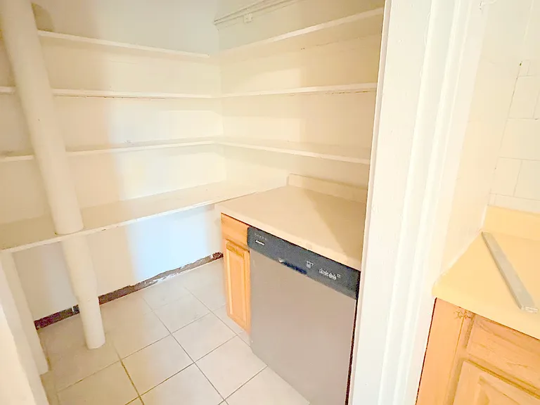 90 Norfolk St #8 — Photo 4