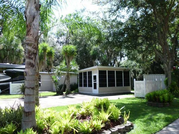 371 Oak Cove Rd, Titusville, FL 32780