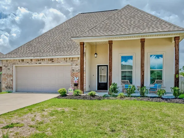 111 Jleigh Ln, Bridge City, TX 77611