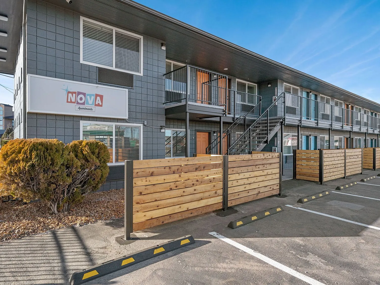 Nova Apartments — Photo 3