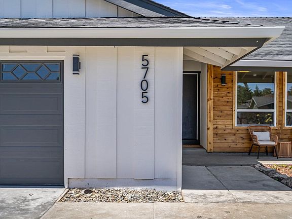 3rd image of 5705 Venado Ct