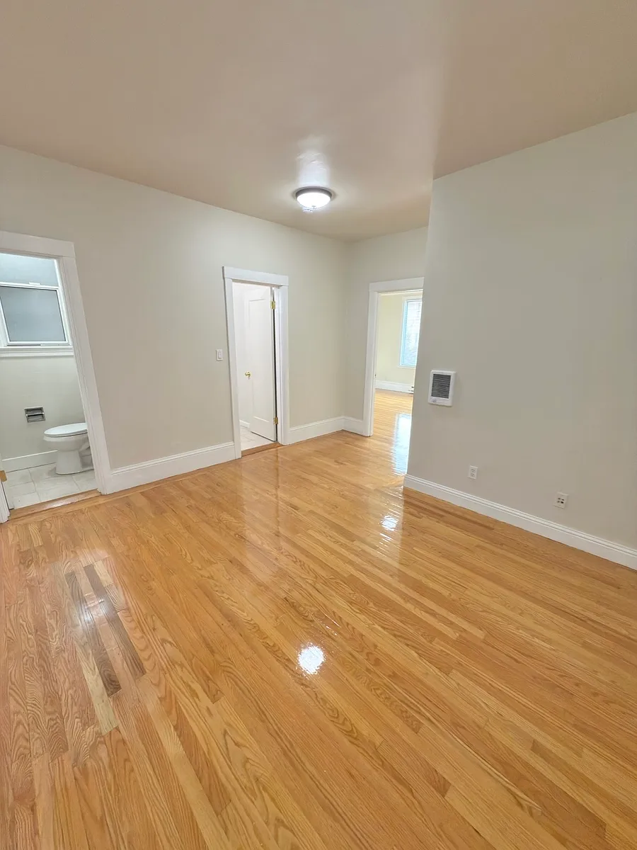 Building Photo - 2530 Balboa St #11