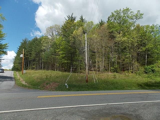 1st image of Oak Knoll Dr