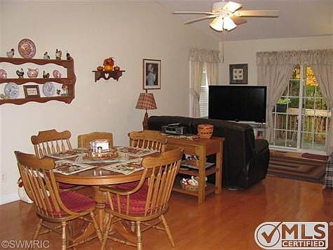 Dining room/Living room