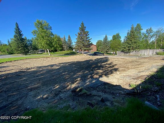 3rd image of 7511 Beacon Hill Dr