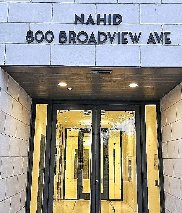 800 Broadview Ave #404