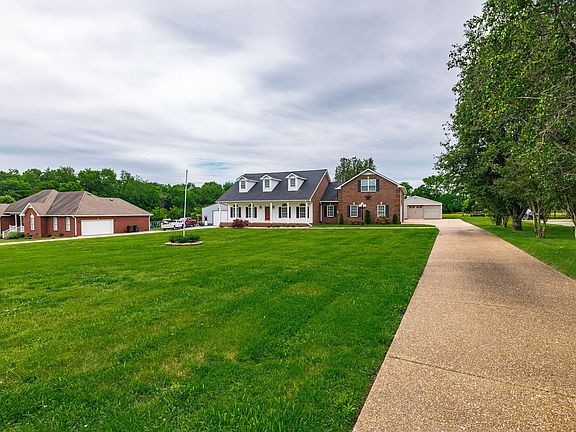 4th image of 1084 Nichols Cir E