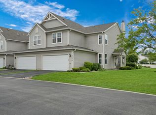 2839 Falling Waters Dr, Lindenhurst, IL 60046