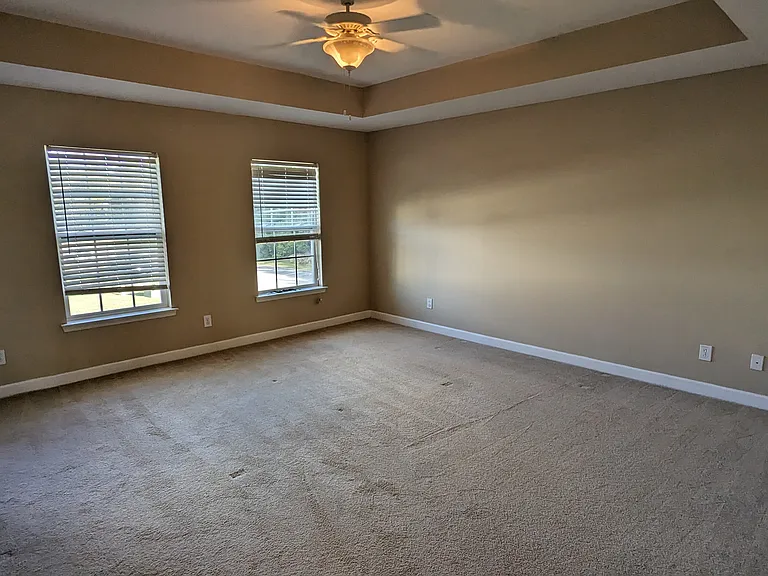 827 Terrell Dr — Photo 5