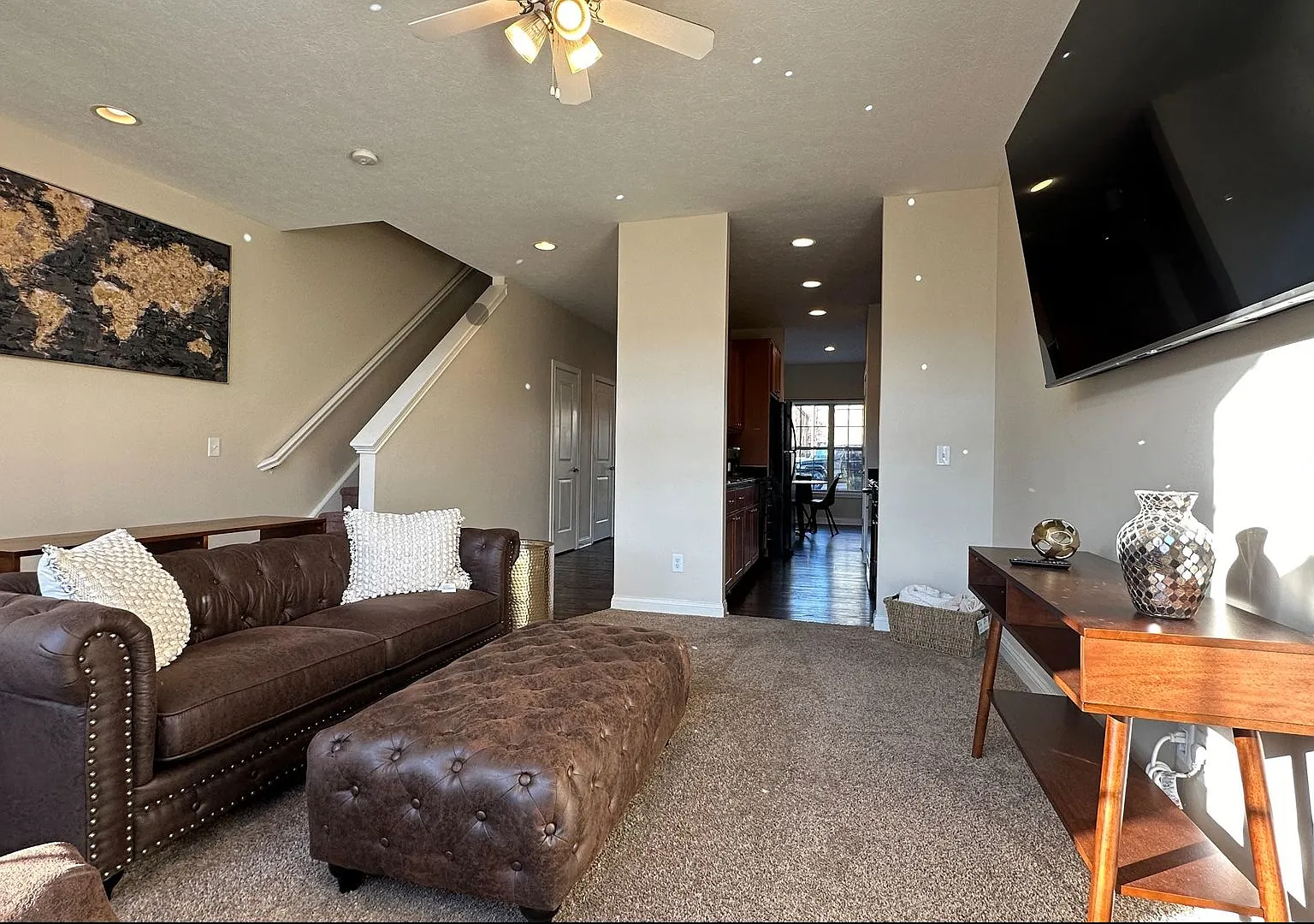 Amazing Location - Downtown Modern Living: 4 Bed 4 Bath! — Photo 3
