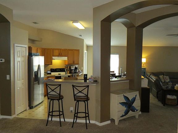 4th image of 1130 Rock Springs Dr