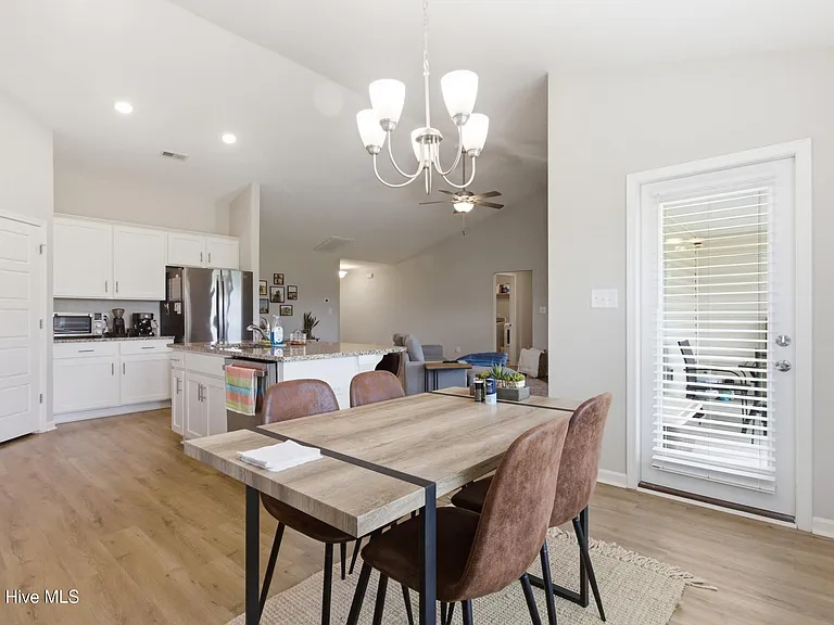 200 Grist Mill Dr — Photo 13