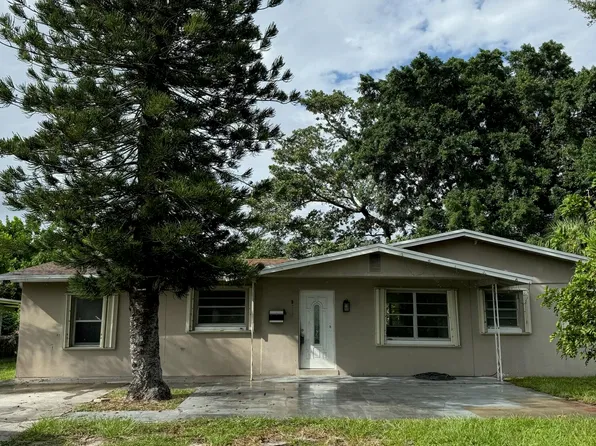 913 NW 10th Terrace, Stuart, FL 34994