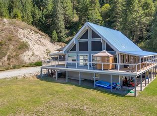 2621 Salmon River Rd, Columbia Shuswap, BC V1E 3H8