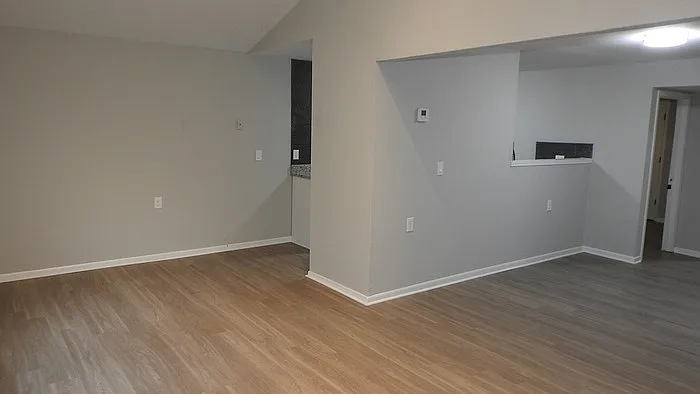3 bed, 1.0 bath, $1,250 — Photo 4
