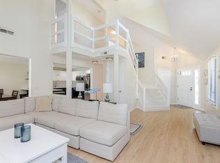 112 Harrison Ave #B, Newport, RI 02840