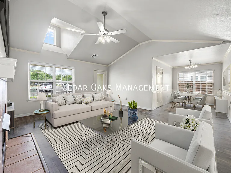 1308 S C Ct — Photo 25