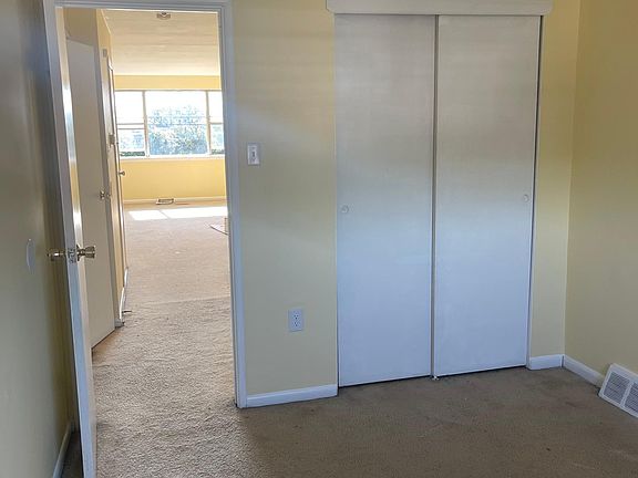5th image of 9860 Frankford Ave Floor 2