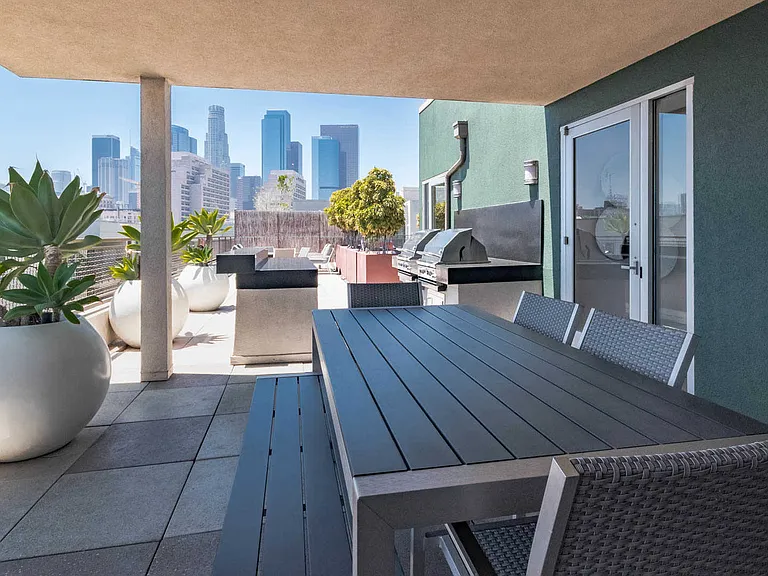 Rooftop Lounge