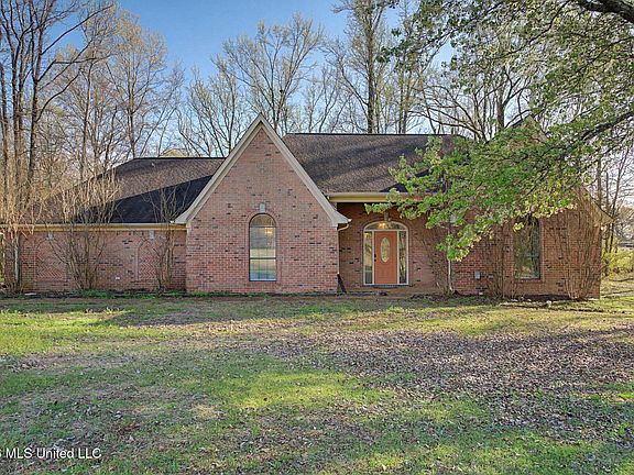 4th image of 9035 Cedar Creek Dr