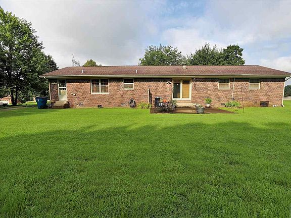 5th image of 130 Skylark Dr