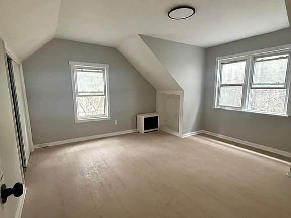 4th image of 25 Rowland St #3L