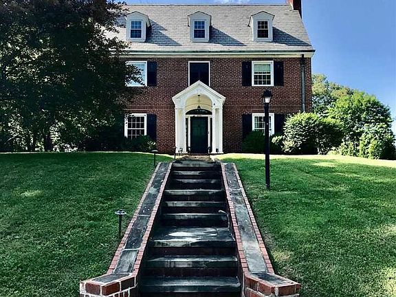 5th image of 2122 Holswade Dr