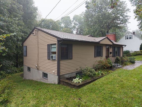 5th image of 39 Curley Dr
