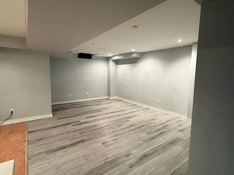 51 Ralph Chalmers Ave #BASEMENT — Photo 5