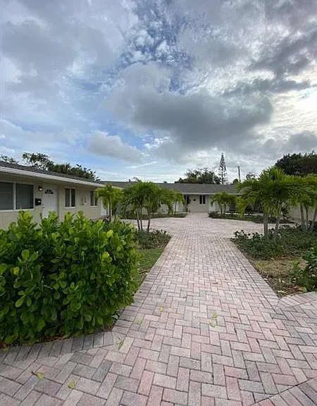 1440 Miami Rd #6 — Photo 1