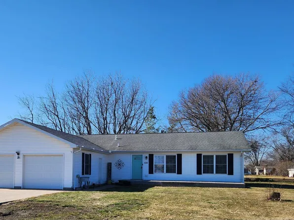 104 Dover Cir, New London, IA 52645