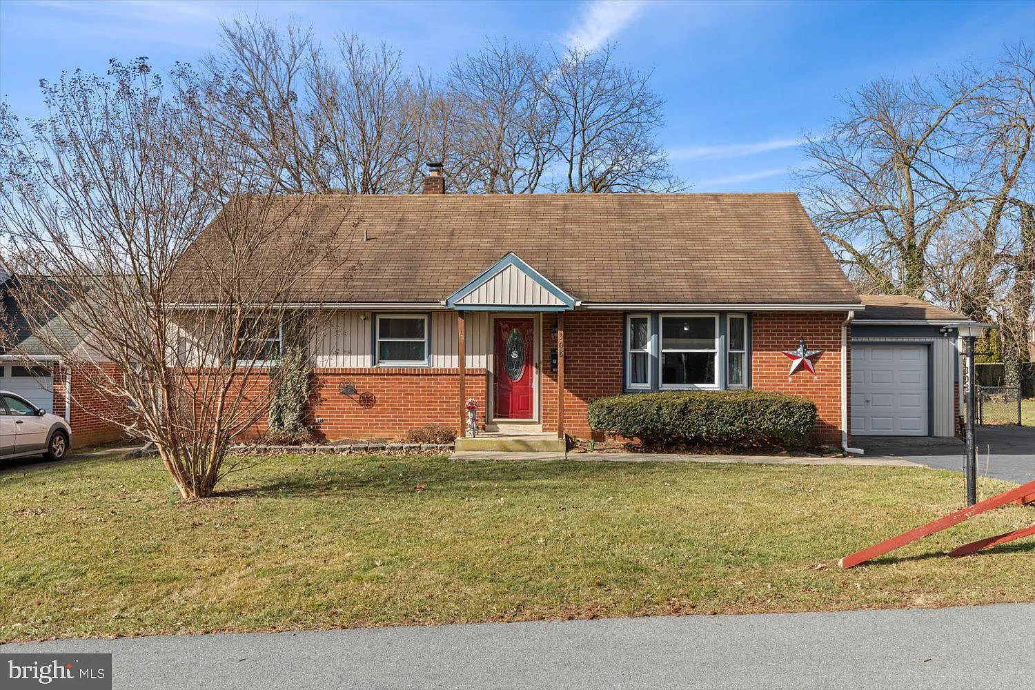 1308 Crown Ave photo 1