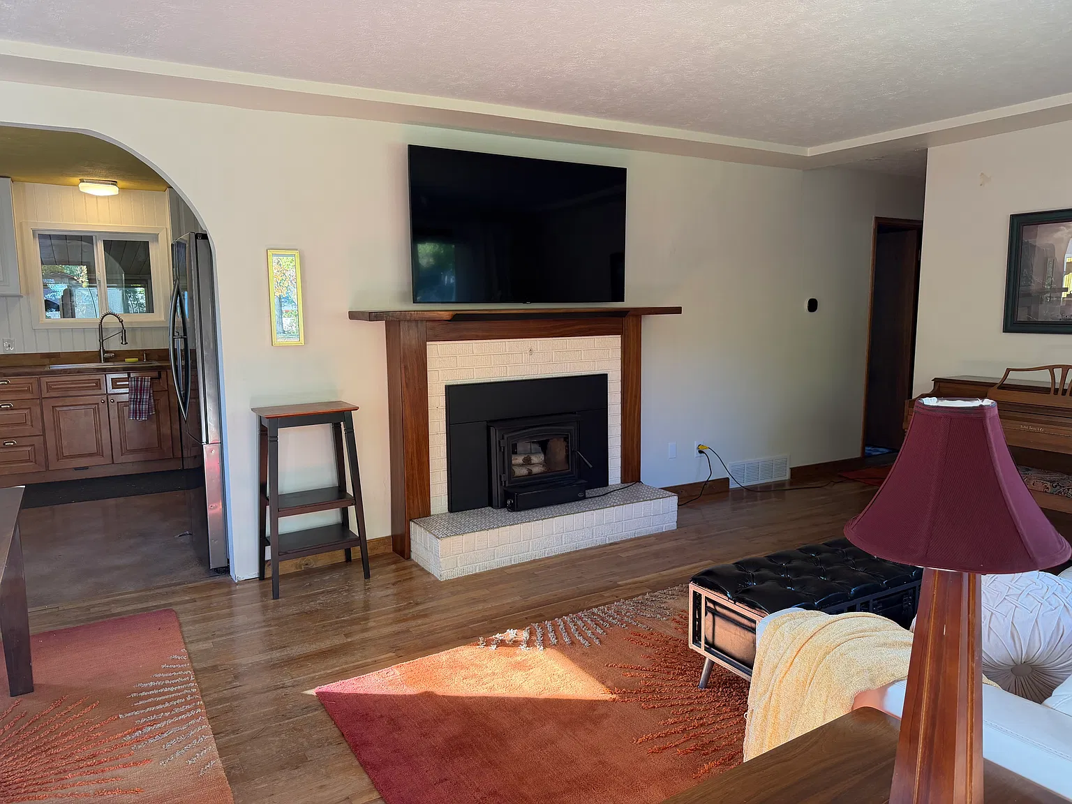 3 bed, 1118 sqft, $2,300 — Photo 2