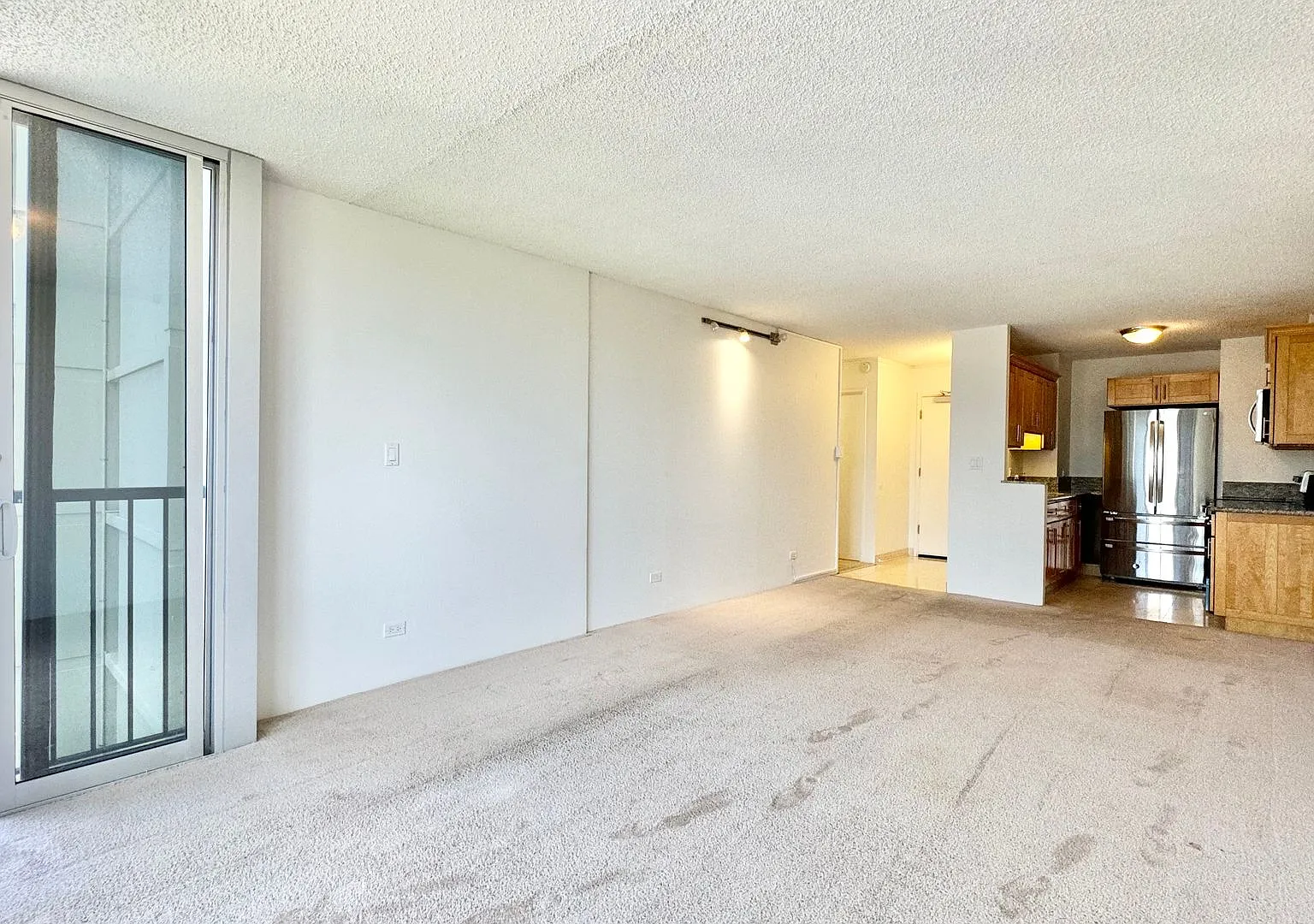 Century West 2 Bed 2 Bath Unit With 2 Parking Stalls In Salt Lake! — Photo 1