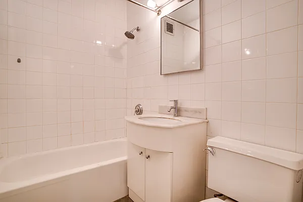 Rented by Oxford Property Group | media 33