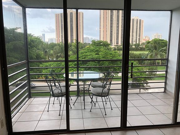 3rd image of 20500 W Country Club Dr APT 417