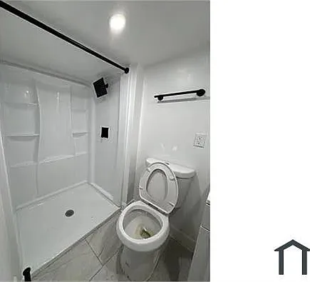 420 N Glover St — Photo 9