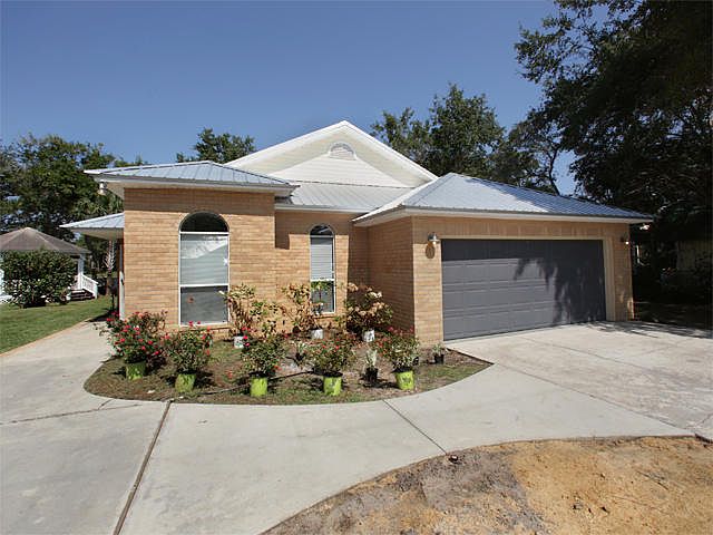 310 Bayou Cir, Freeport, FL 32439 | Zillow