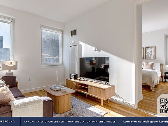3rd image of 70 W 45th St #28D
