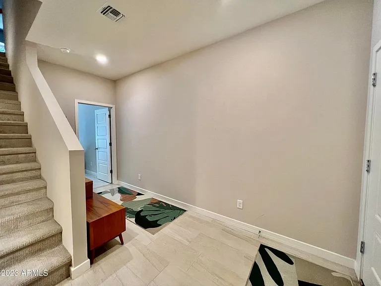 2145 W Harmont Dr — Photo 17
