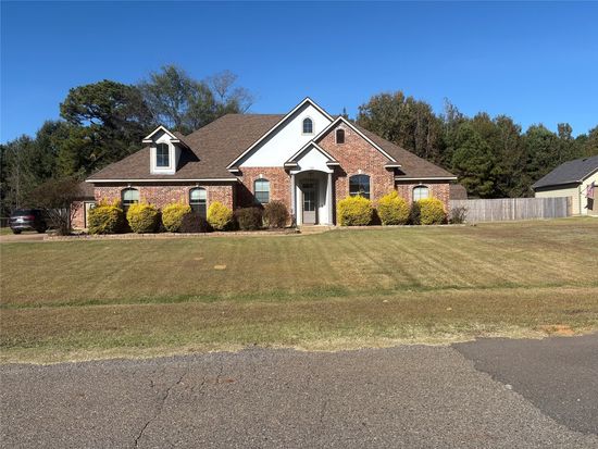 316 Clinton Dr, Stonewall, LA 71078