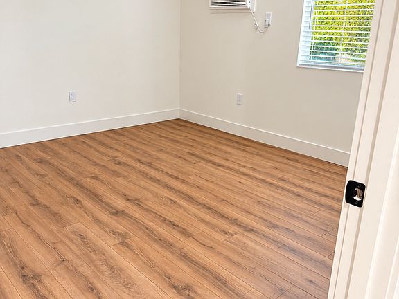 5th image of 2045 S Hammond Dr