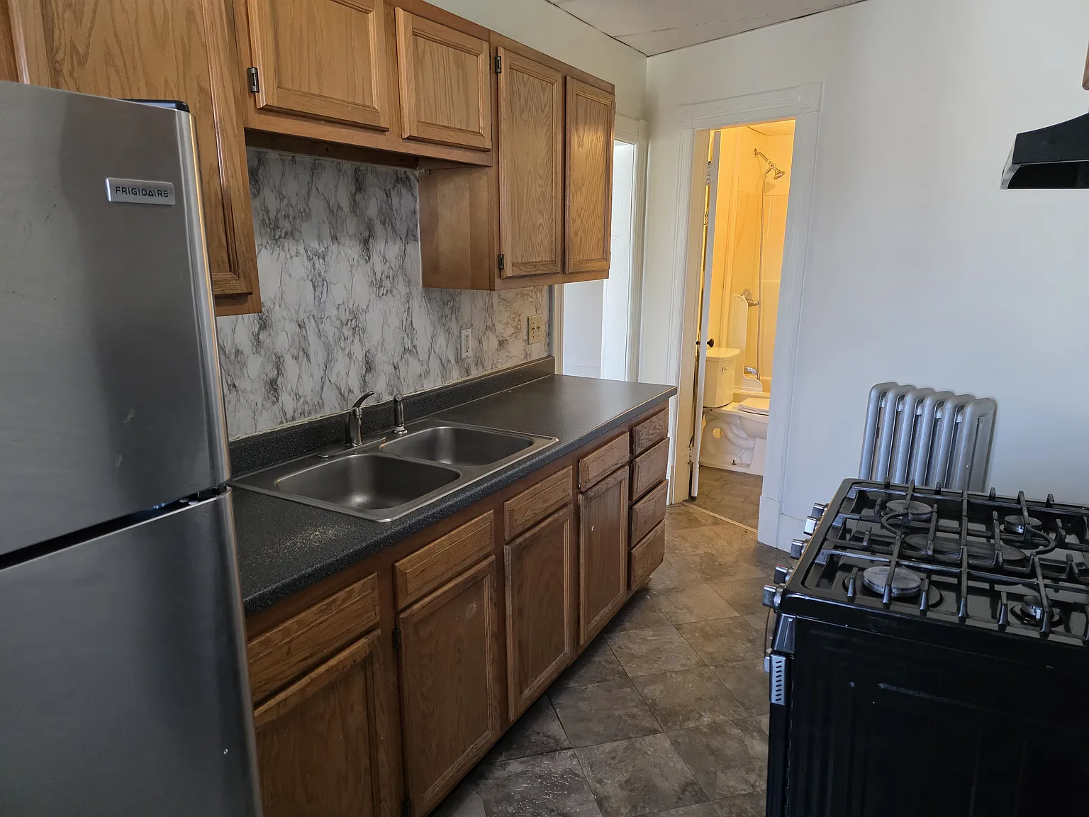 1 bed, $1,300 — Photo 2