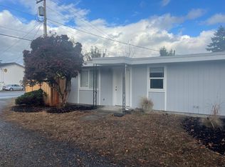 673 3rd St #A, Langley, WA 98260