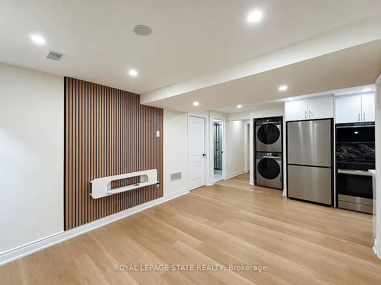 4 Waterside Dr #LOWER — Photo 5