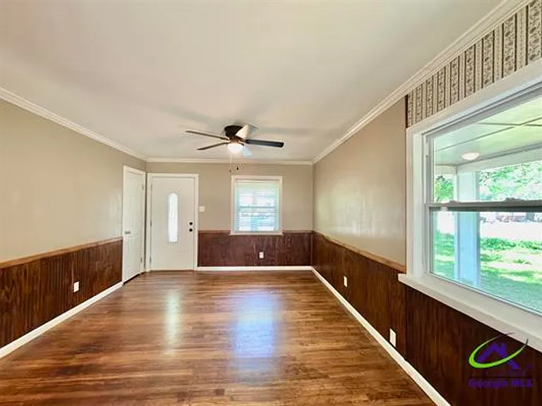 111 Marilyn Dr — Photo 7
