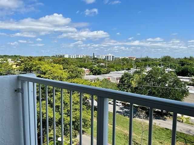 1st image of 2000 NE 135th St APT 602